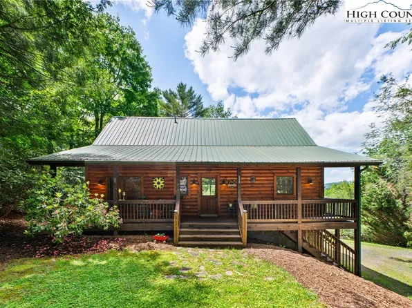 976 Twin Bridges Drive, Fleetwood, NC 28626