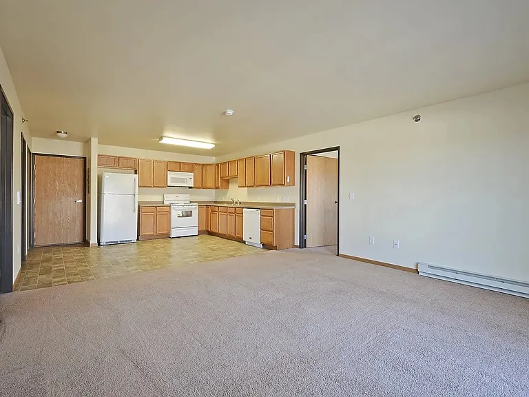 Paramount at the Bluffs Apartments — Photo 4
