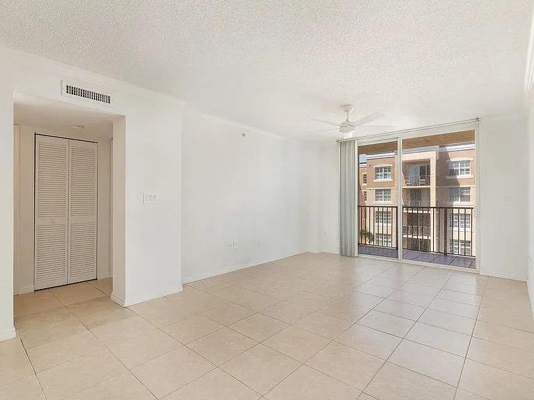 1801 N Flagler Dr #803 — Photo 3