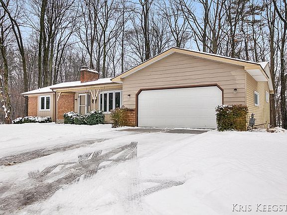 3rd image of 6570 Baldwin St