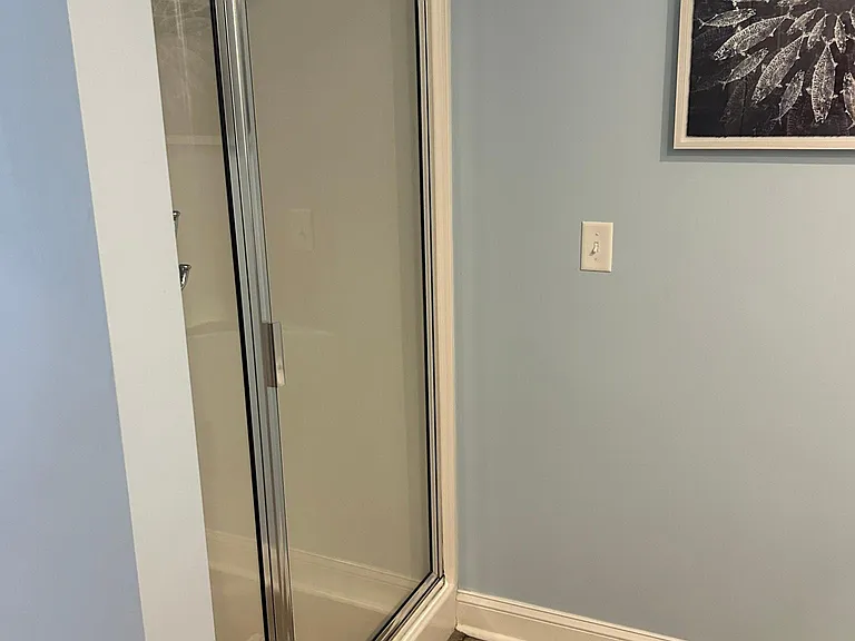 180 Ashworth Ave #104 — Photo 14