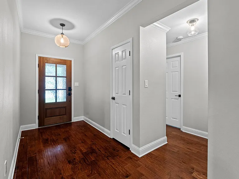 309 Creek Ridge Ln — Photo 5