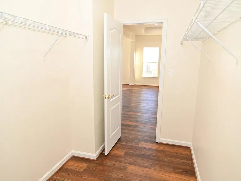 7001 Chaptico Ct — Photo 80
