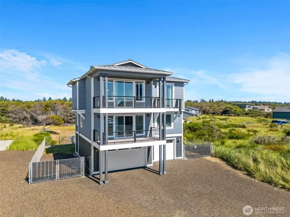 412 Dune Crest Drive, Westport, WA 98595