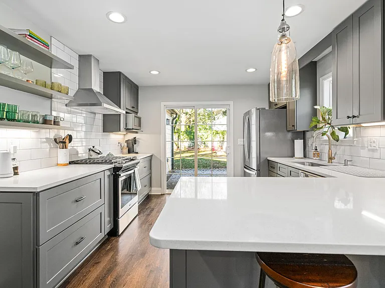 1108 Napier St SE — Photo 38