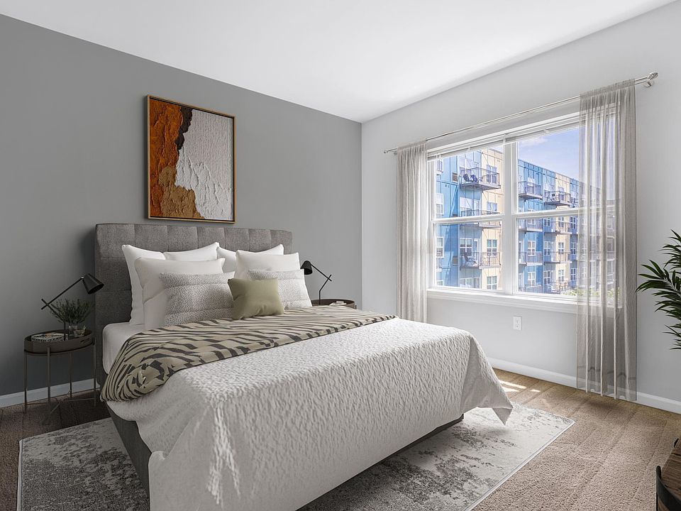 Wheaton 121 Luxury Apartments 121 N Cross St Wheaton IL Zillow