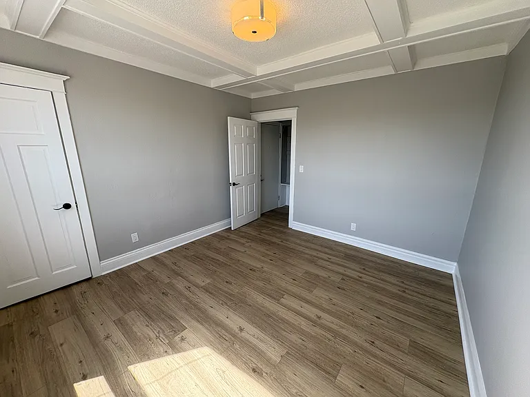 144 Locke St S #5 — Photo 13