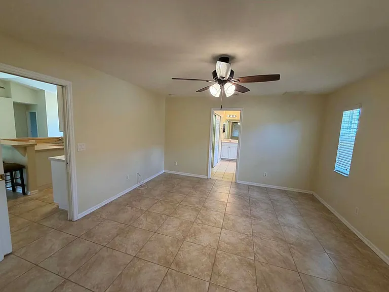 17031 Hillsborough Blvd — Photo 13