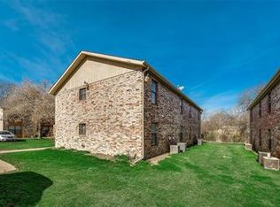 214 Renfro St APT B, Grand Prairie, TX 75051