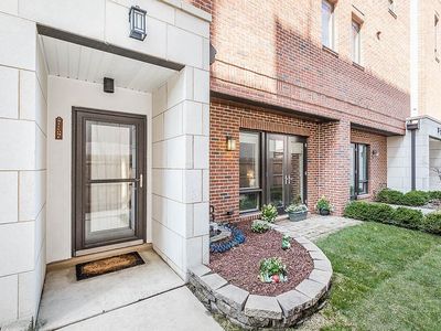 1738 W Diversey Pkwy APT 2, Chicago, IL, 60614