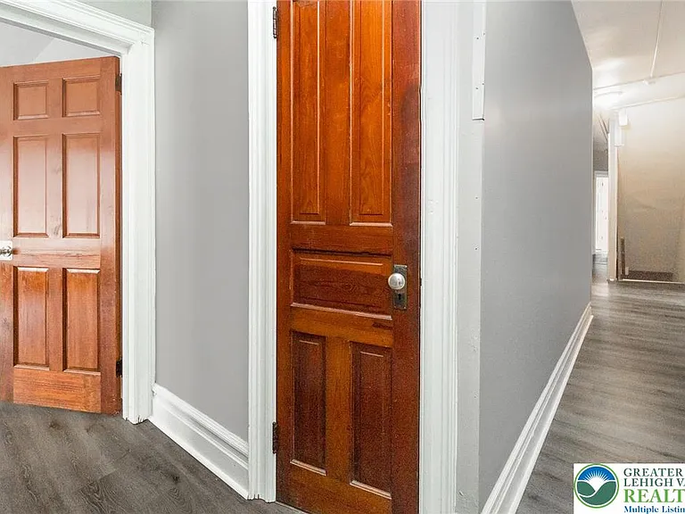 164 W Main St #HOUSE — Photo 9
