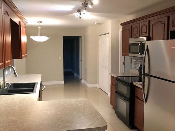 4th image of 4114 SE 61st Pl