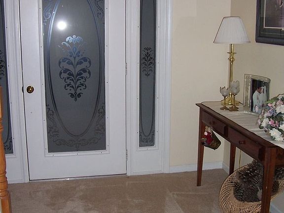 3rd image of 4705 The Oaks Dr