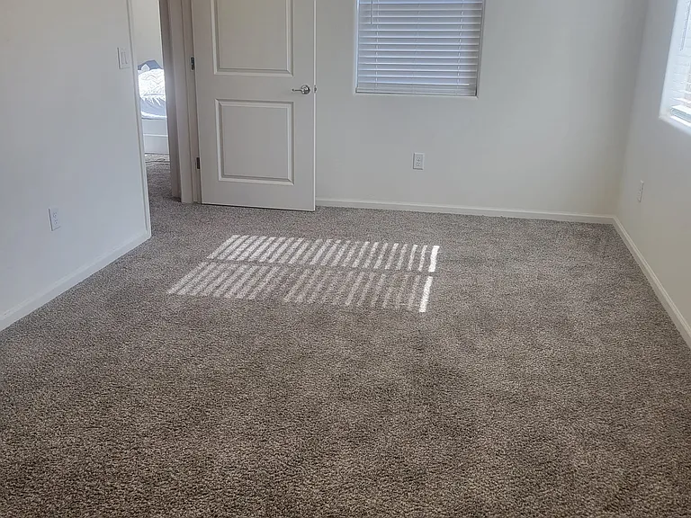 1741 W Pollack St — Photo 18