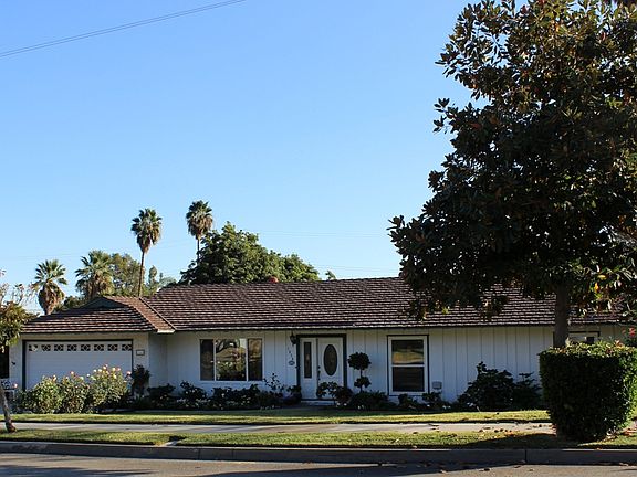 2nd image of 1034 Flamingo St