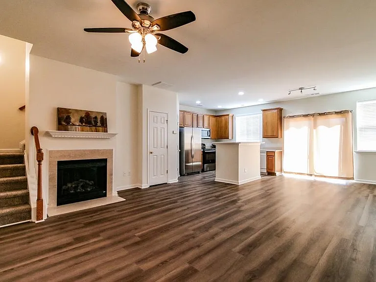 508 Rendezvous Rd — Photo 3