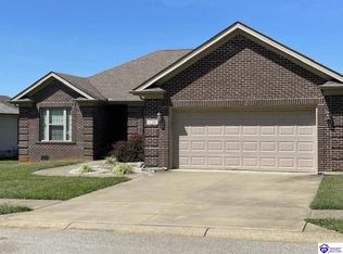 129 Lowball Ln, Vine Grove, KY 40175