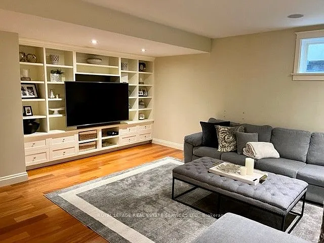 33 Howard Ave — Photo 27