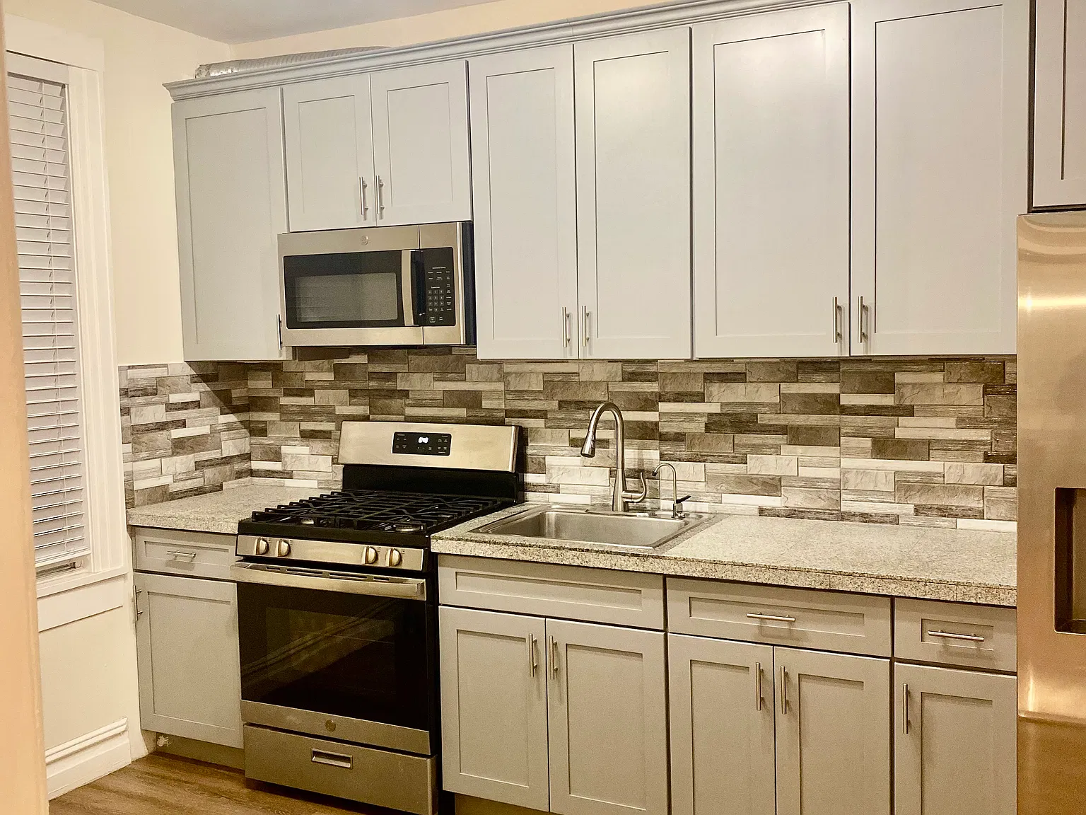 71st Pl, Ridgewood — Photo 2