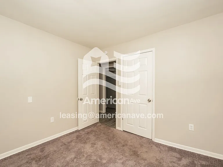 722968_011_bedroom_12.jpg