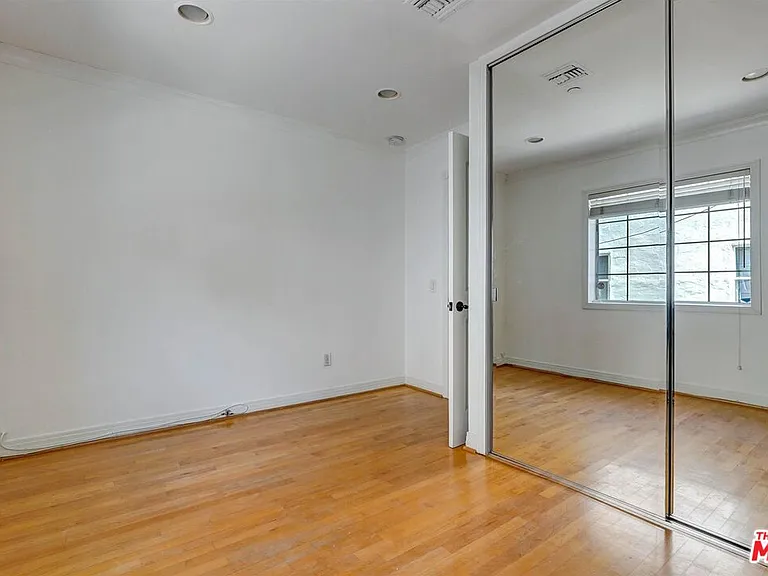 456 1/2 Smithwood Dr — Photo 20