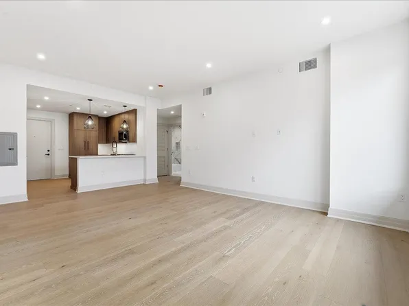 921 Madison Street image 7 of 20