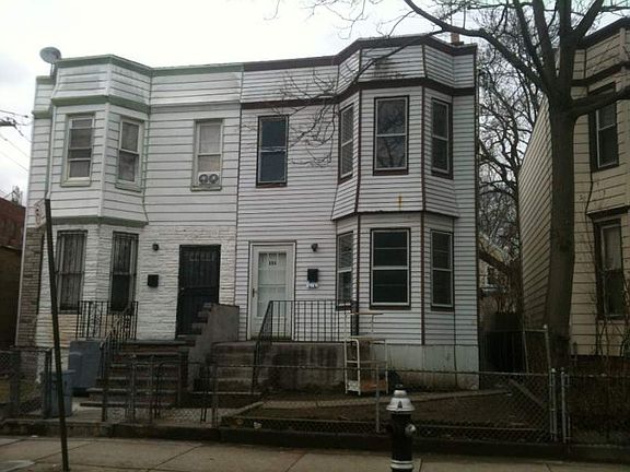 2nd image of 111 Lincoln Ave