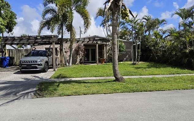 1st image of 3519 SW 15th Ct