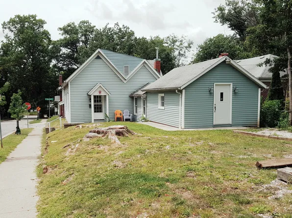 903 E 2nd St, Bloomington, IN 47401