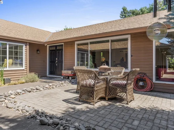 5585 NW Tamarron Pl, Portland, OR 97229