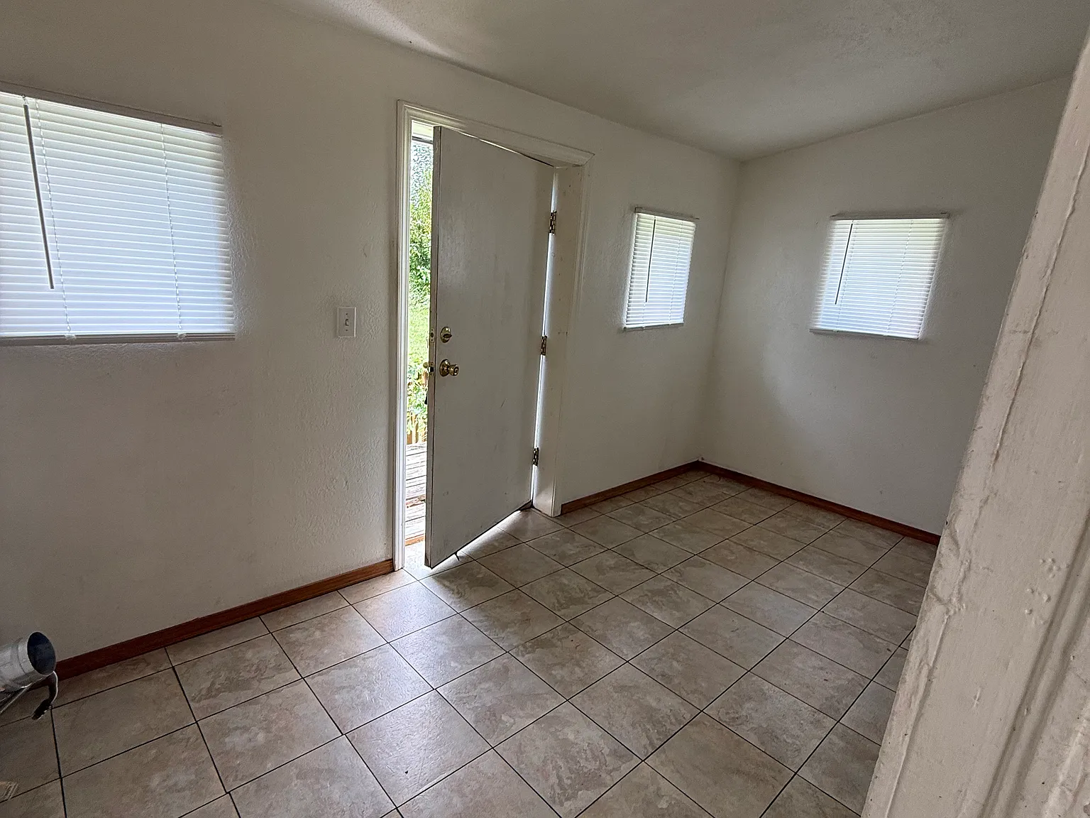 2 bed, 756 sqft, $800 — Photo 4