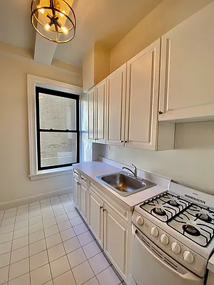 Rented by Brown Harris Stevens | media 13