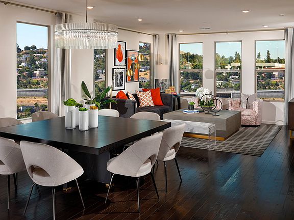 Eat-at Nook and Great Room