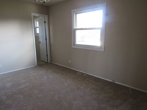 5th image of 7179 Glenwood Ln