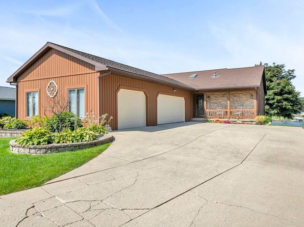 205 Bedford Dr, Brooklyn, MI 49230