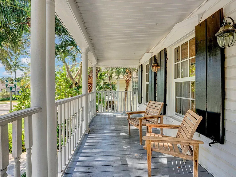 306 N Swinton Ave — Photo 52