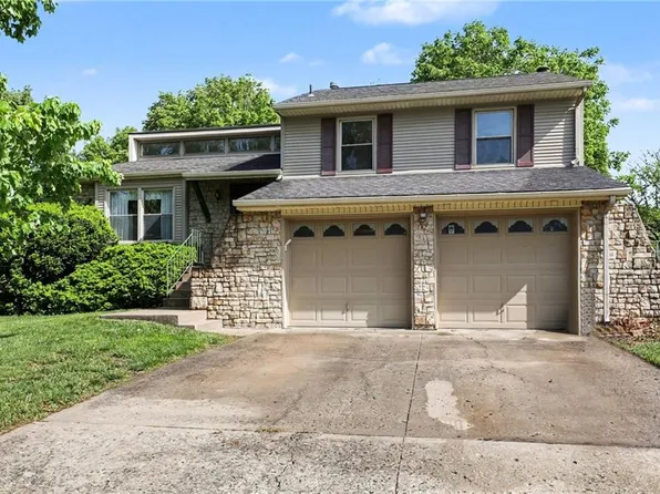 16100 W 130th Ter, Olathe, KS 66062