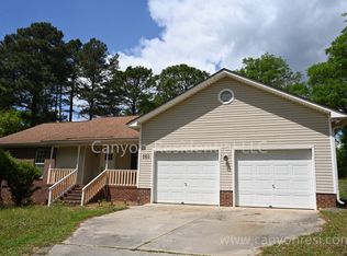 101 Overlook Ct, Raeford, NC 28376