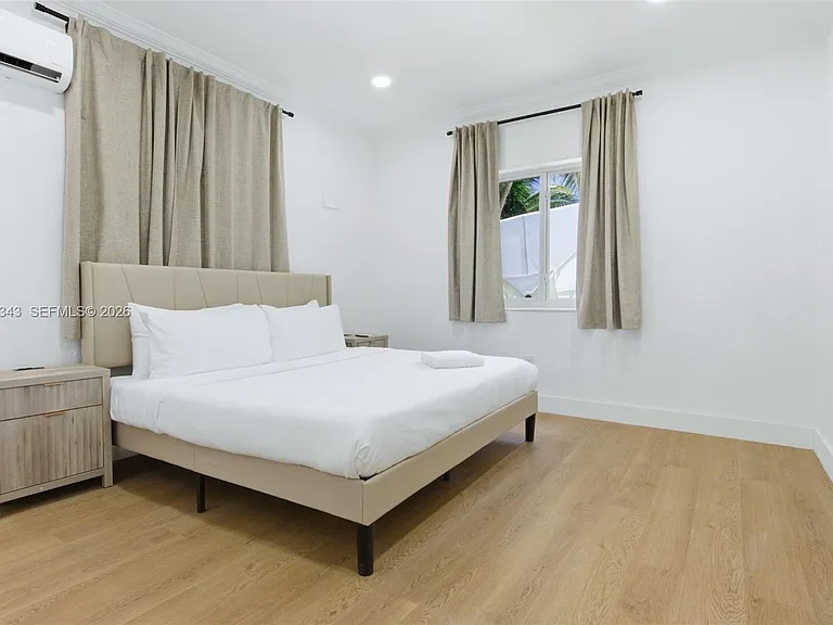 1510 S Treasure Dr — Photo 25