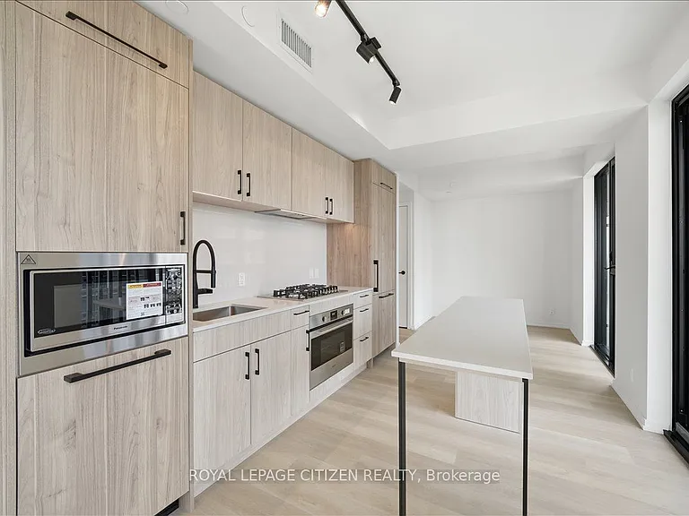 109 Erskine Ave #1602 — Photo 18