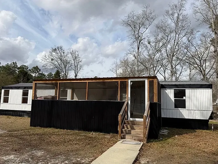 210 Chickadee Cir — Photo 1