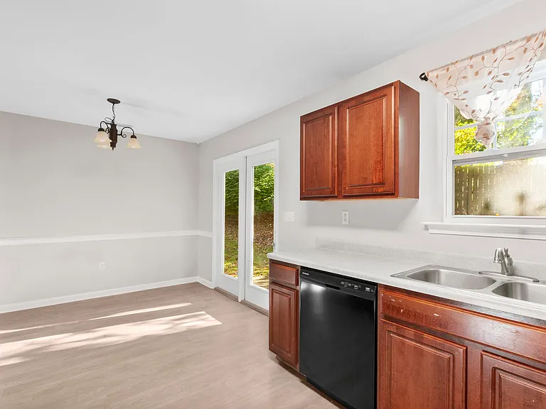 55 Thea Ln — Photo 13