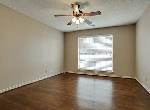 5th image of 4613 Ashwood Dr