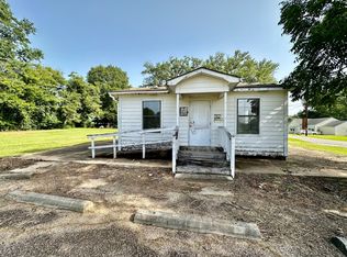 201 E 3rd Ave, Linden, AL 36748