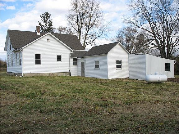 3rd image of 5877 W County Road 1025 N