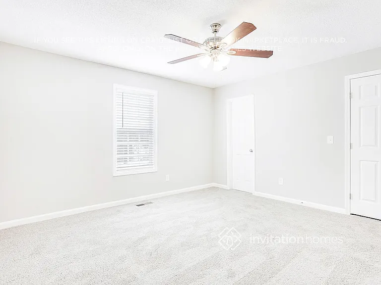 500 Weston Ct — Photo 17