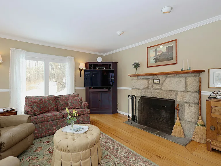 36-40 Fox Run Rd — Photo 14