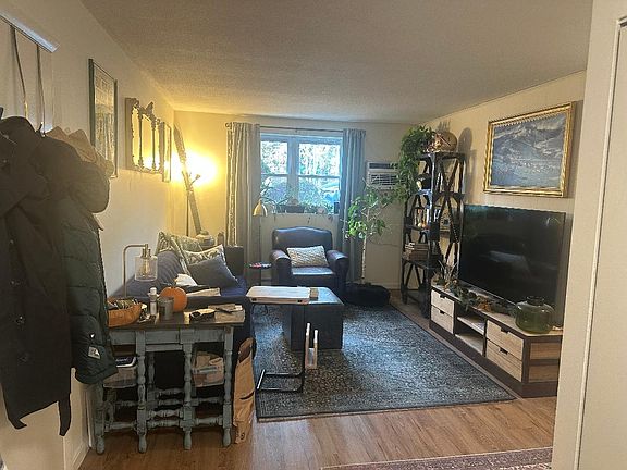3rd image of 115 Clifton St APT 1