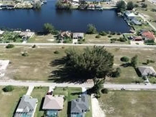 2825 NW 45th Pl, Cape Coral, FL 33993