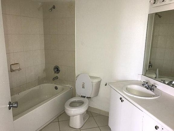 4th image of 17622 NW 25th Ave APT 203